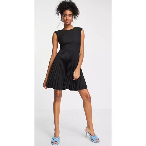 Closet London Women's Cap Sleeve Pleated A-Line Fit & Flare Dress in Black - Picture 1 of 8